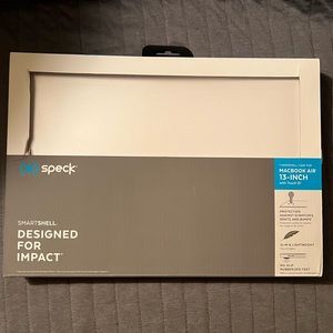 Macbook Air 13 inch w/Touch ID clear hardcover case